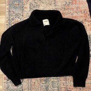 Abercrombie & Fitch Black V-Neck Cropped Collared Sweater